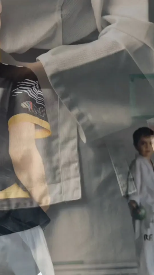 Тренування з таеквон-до у клубі Liberty — удар ногою