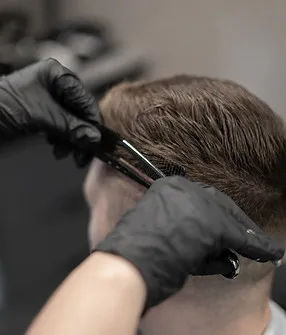 Барбер: чоловіча стрижка