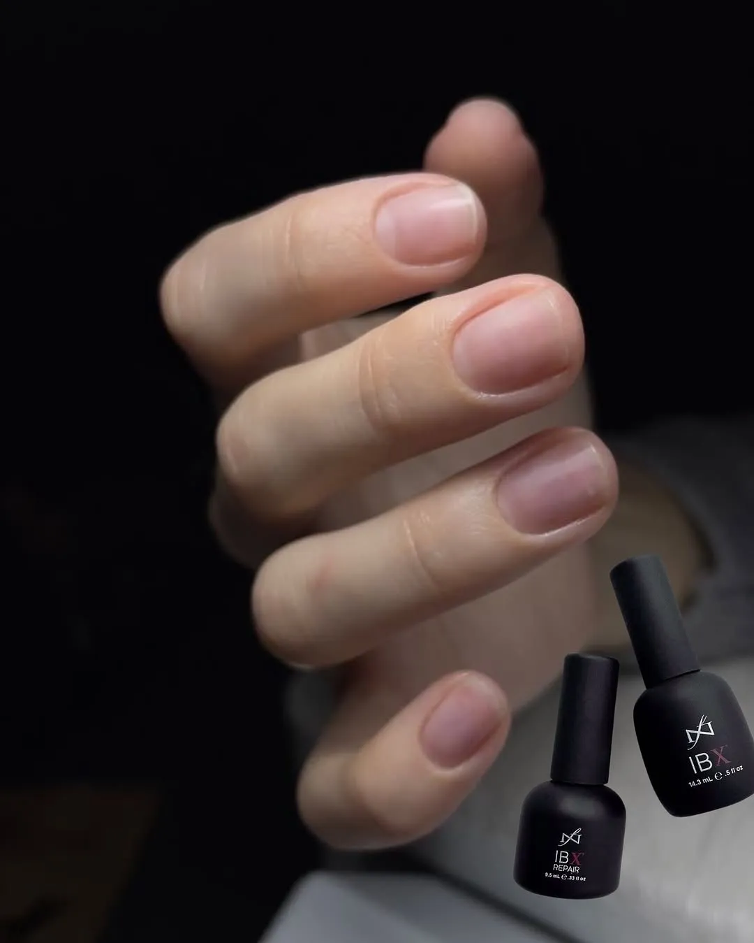 Професійні засоби для догляду за нігтями в салоні Ely's