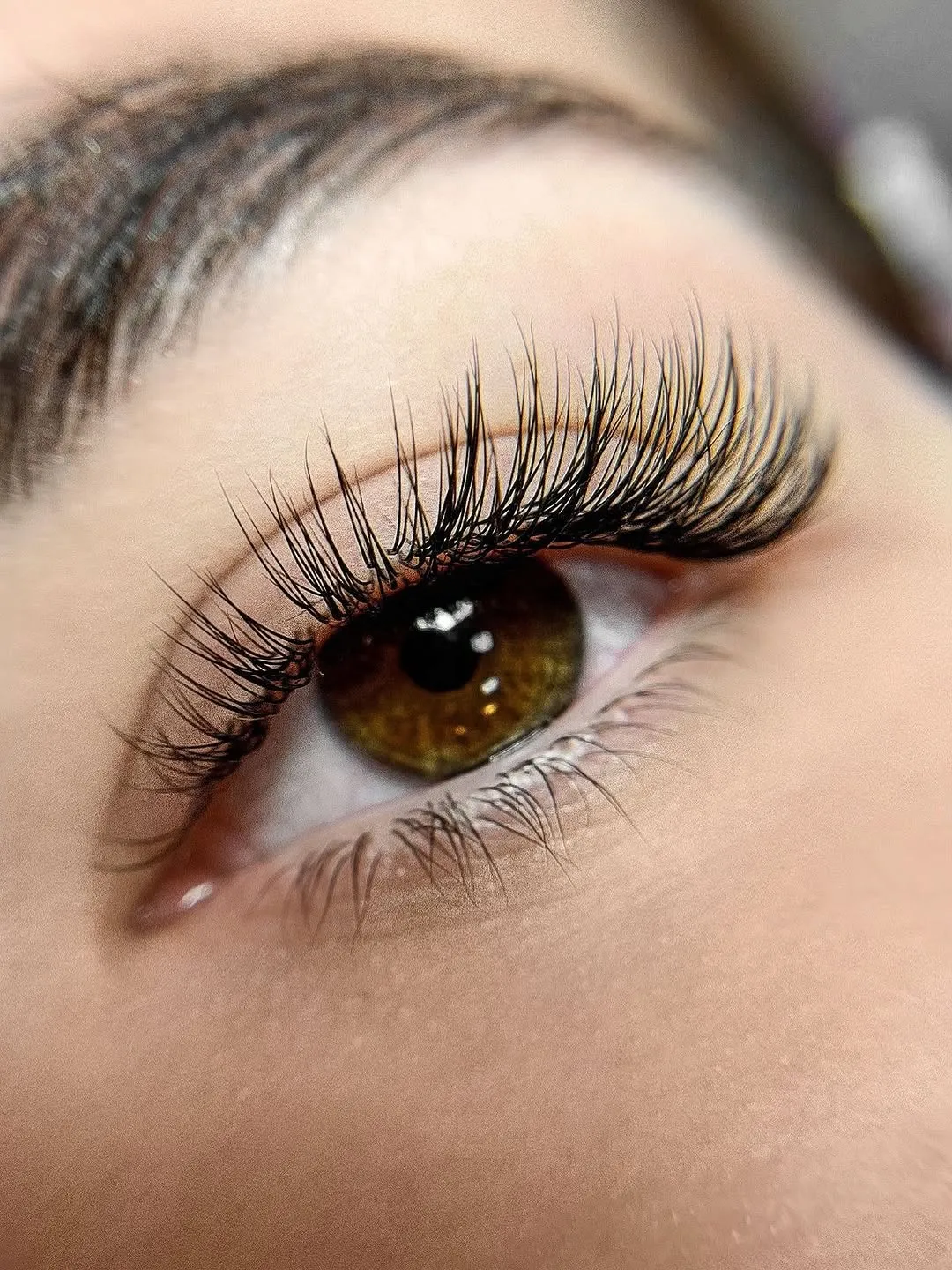 Ламінування вій — зелене око, салон Ely's