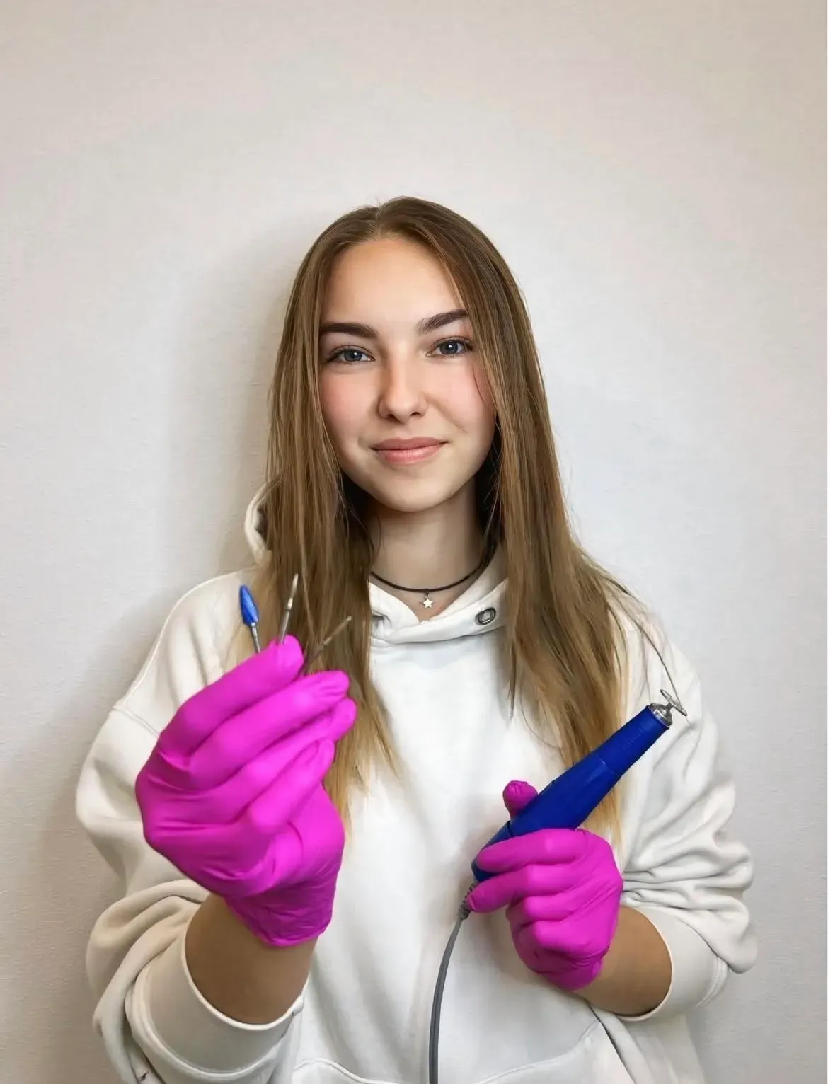 Вікторія — майстер манікюру