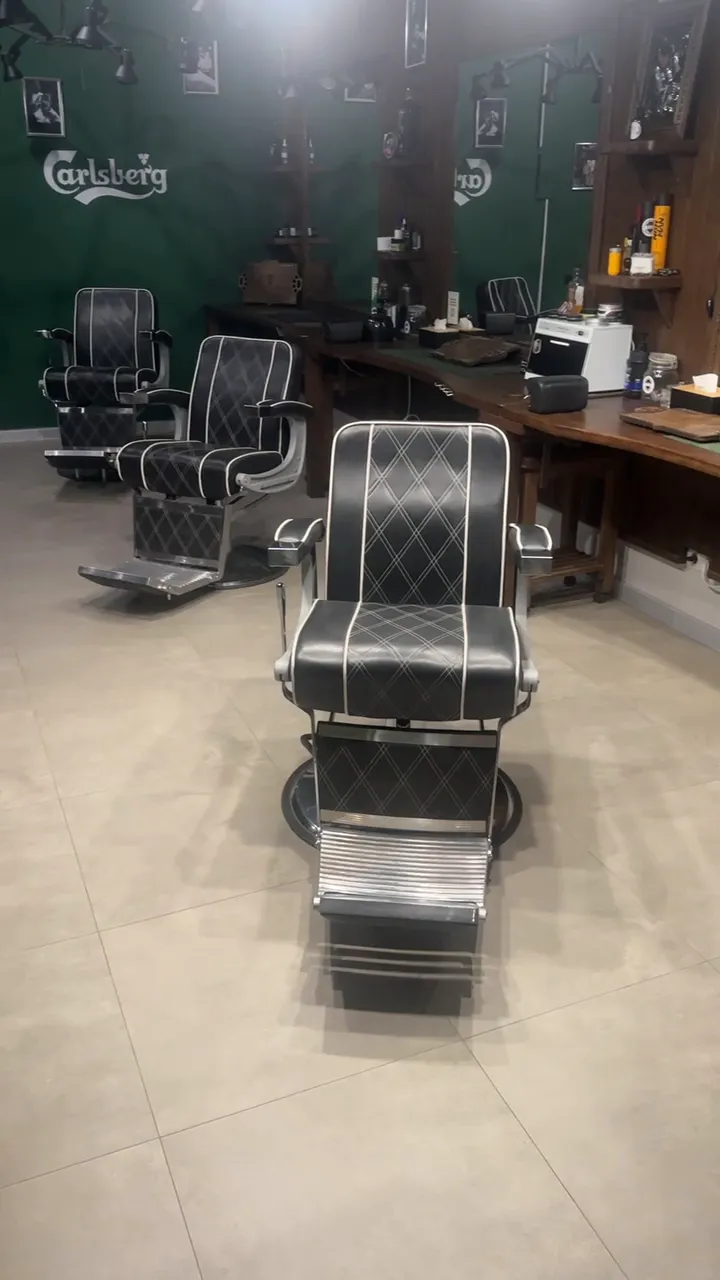 Інтер'єр барбершопу Freedom