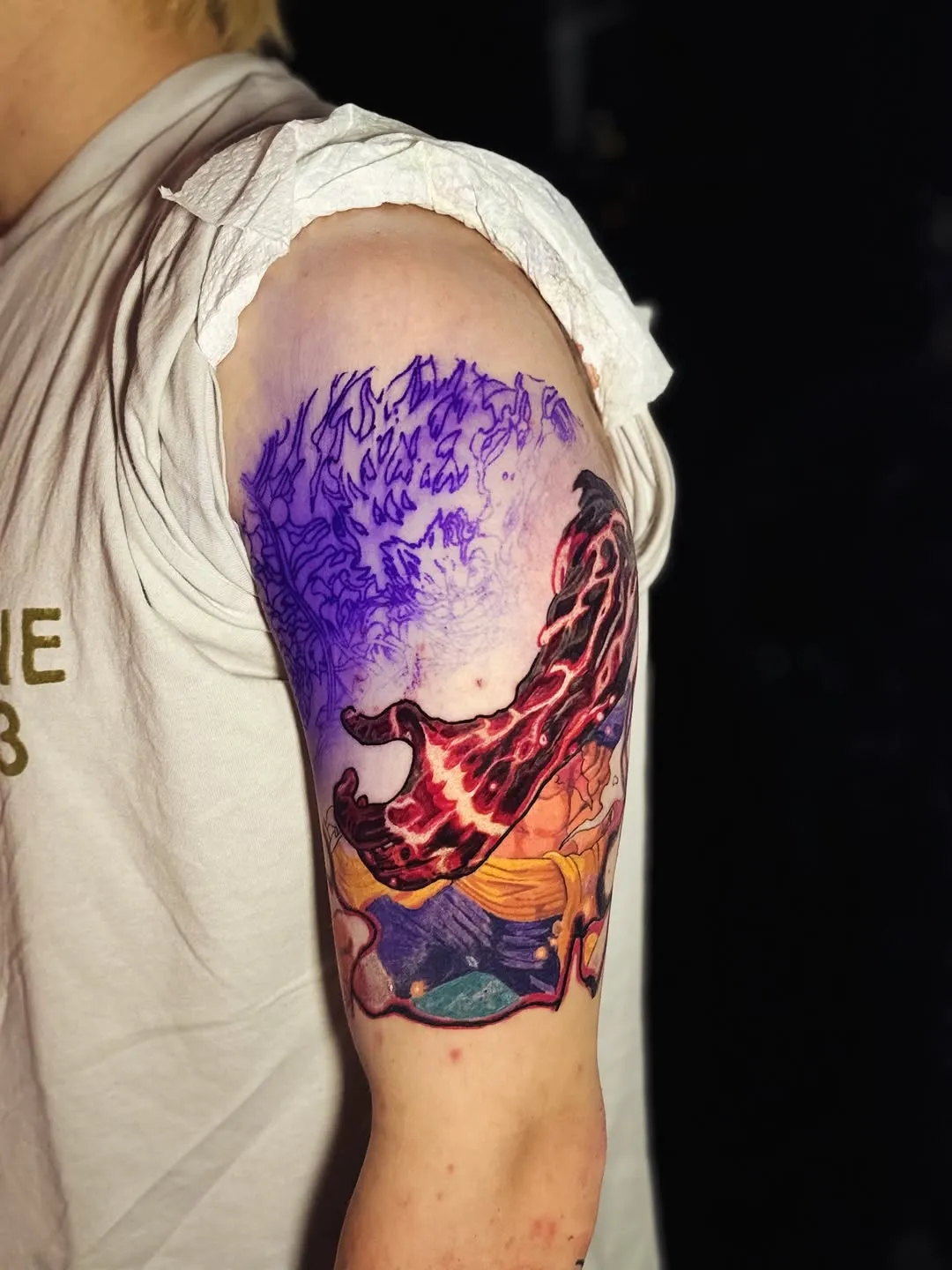 Кольорове тату дракона на плечі — яскраві фарби Eternal, Sova Tattoo