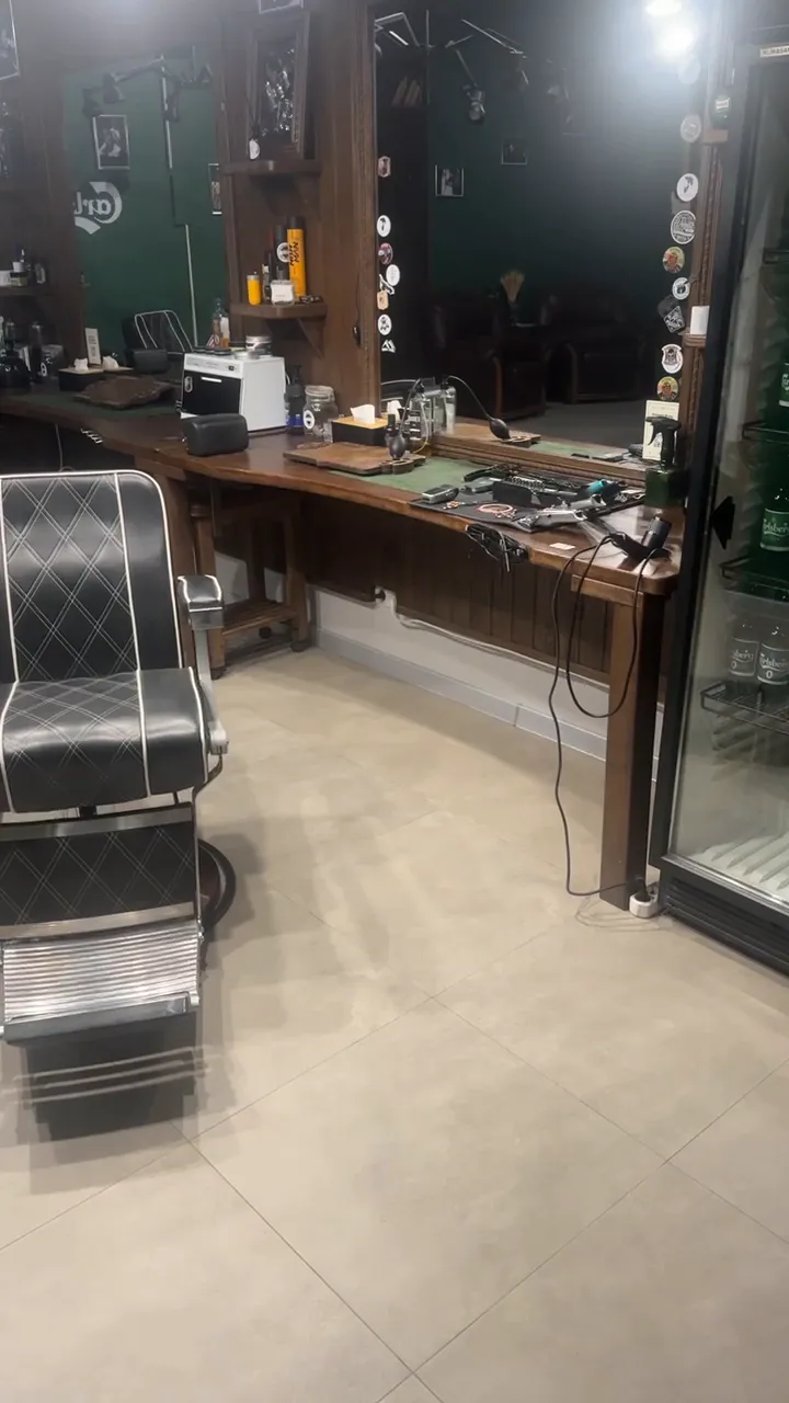 Олеся — спеціаліст по подовженому волоссю