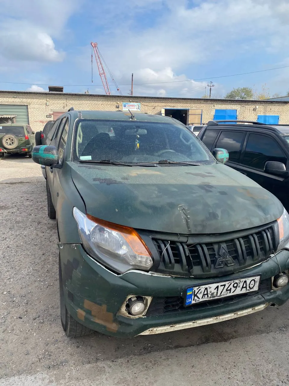 Майстерня IDS Service — ремонт автомобіля на підйомнику